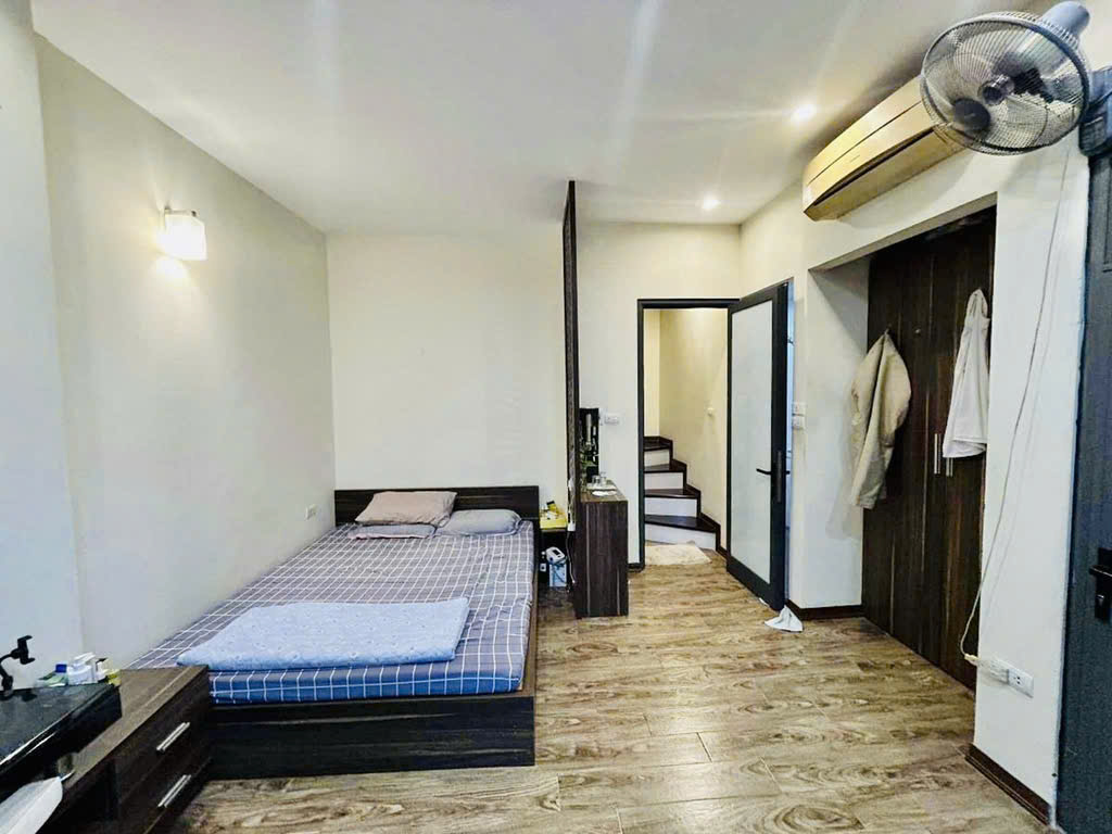 Bán nhà mặt phố Bách Khoa 30m2 5 tầng kinh doanh sầm uất nhỉnh 14 tỷ